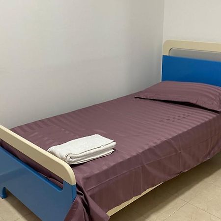 Anna'S Apartament Lushnje Bagian luar foto