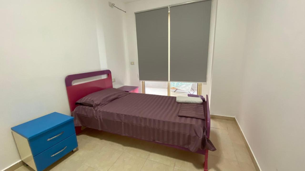 Anna'S Apartament Lushnje Bagian luar foto